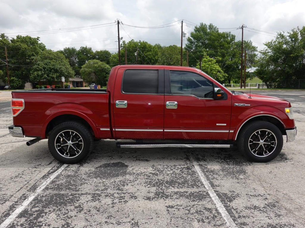 Ford F-150 Vehicle Full-screen Gallery Image 09