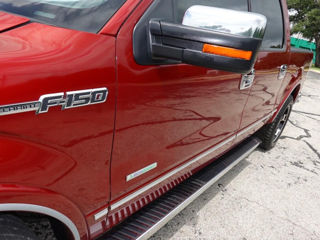 Ford F-150 Vehicle Full-screen Gallery Image 11