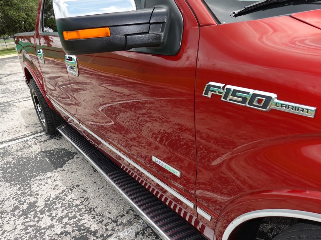 Ford F-150 Vehicle Full-screen Gallery Image 12