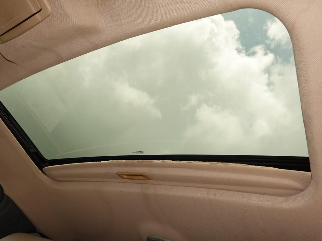 Ford F-150 Vehicle Full-screen Gallery Image 18