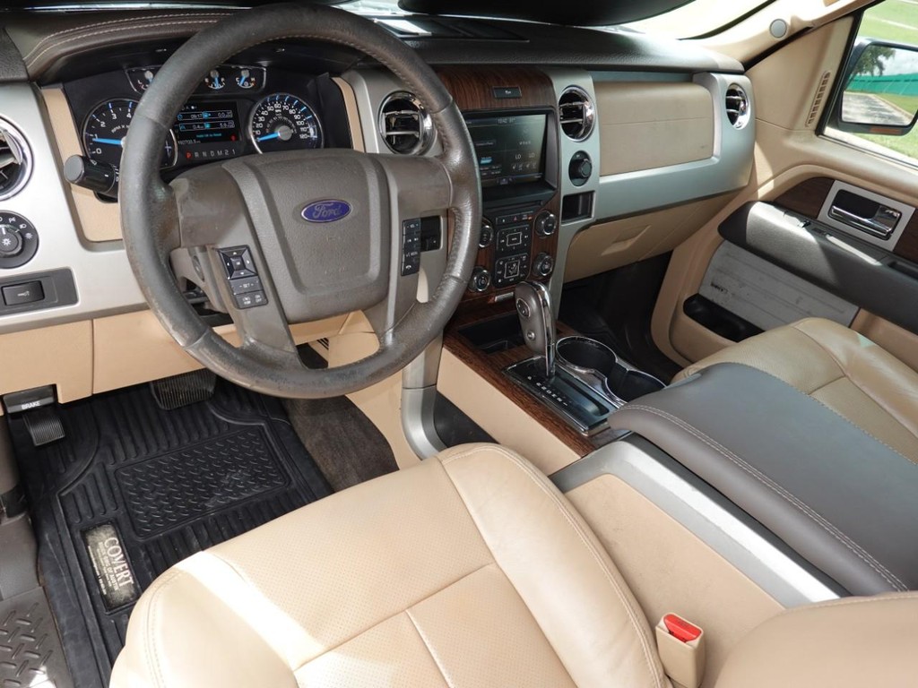 Ford F-150 Vehicle Full-screen Gallery Image 19