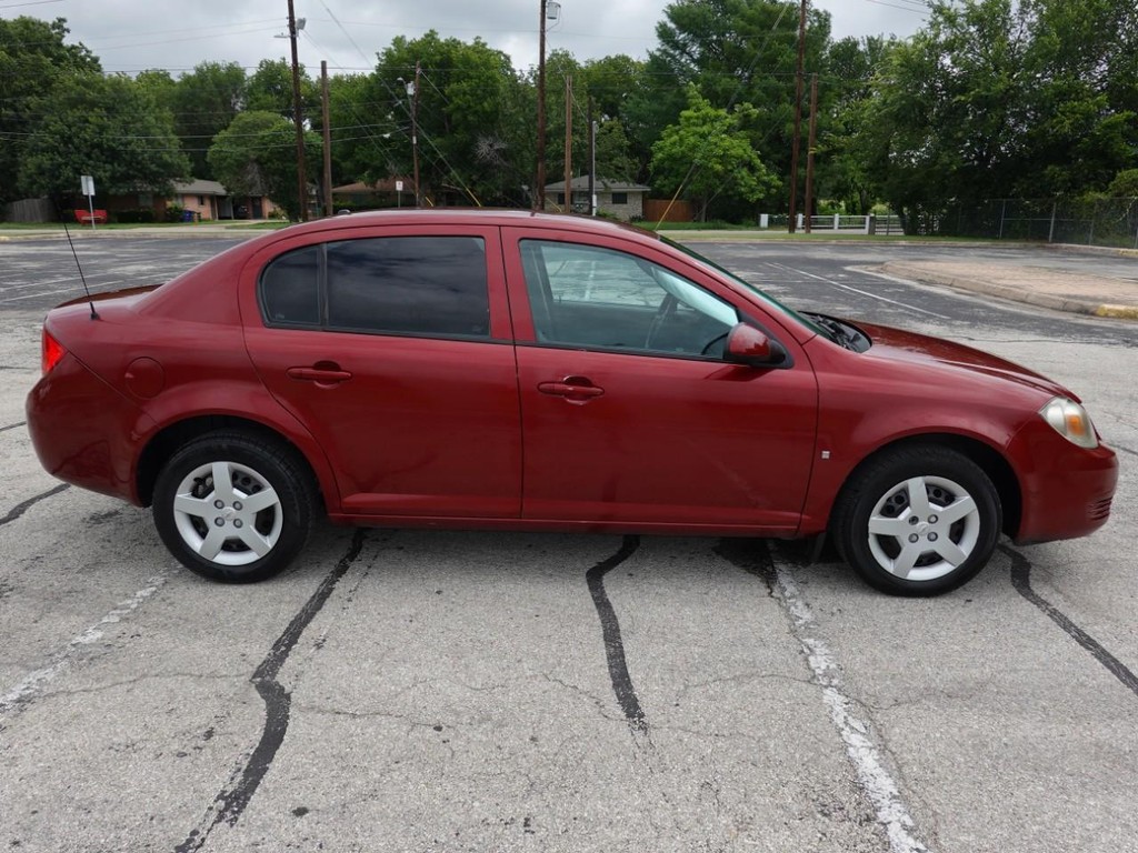 Chevrolet Cobalt Vehicle Full-screen Gallery Image 08
