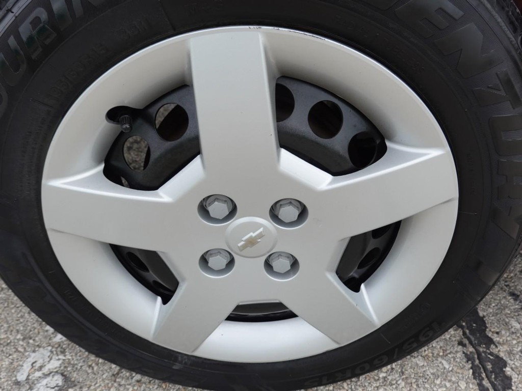 Chevrolet Cobalt Vehicle Full-screen Gallery Image 09