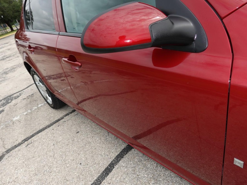 Chevrolet Cobalt Vehicle Full-screen Gallery Image 11