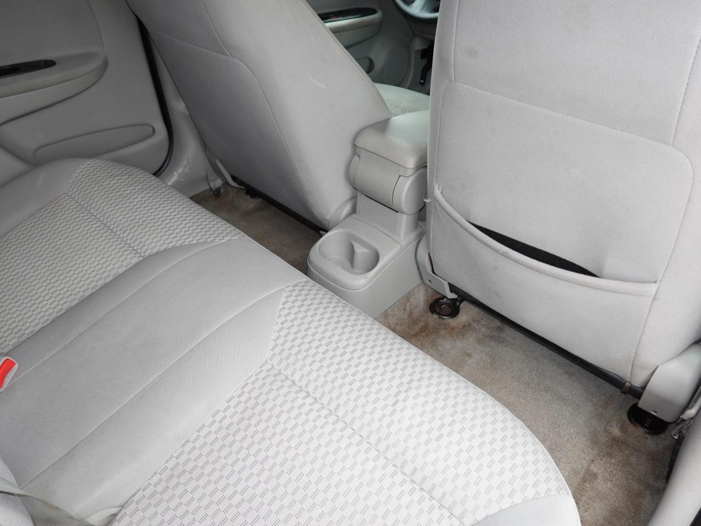 Chevrolet Cobalt Vehicle Full-screen Gallery Image 23