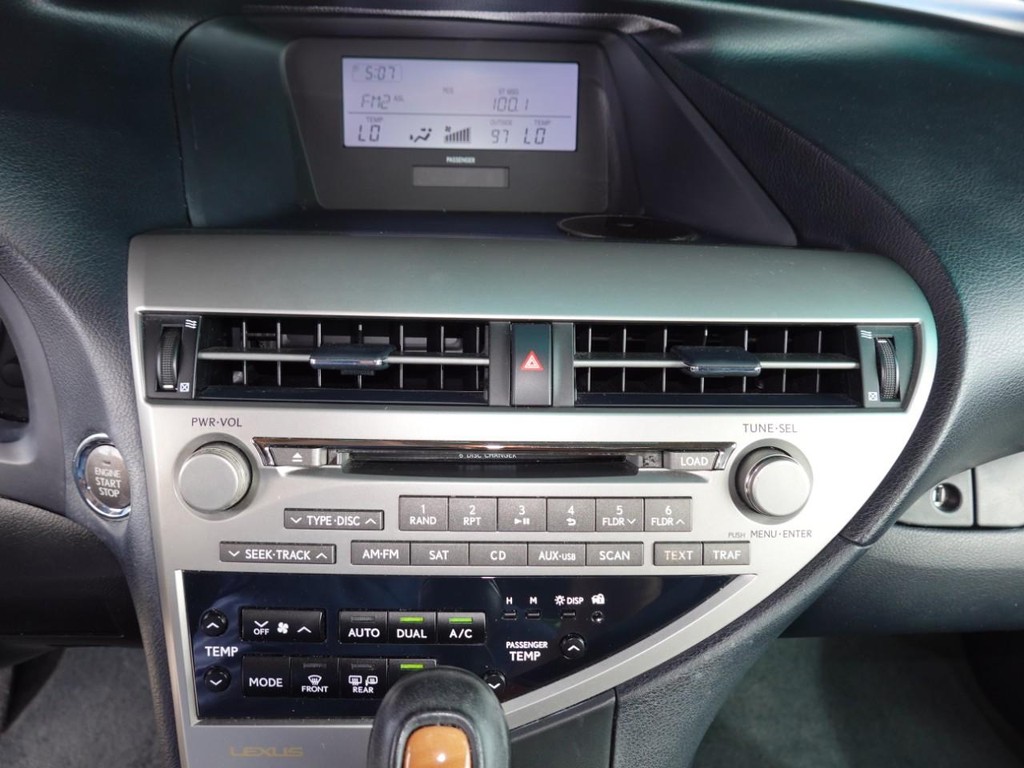 Lexus RX 350 Vehicle Full-screen Gallery Image 14