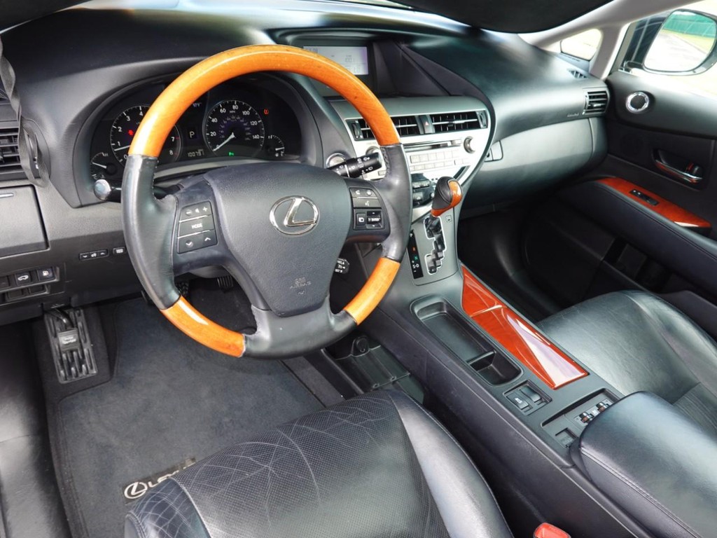 Lexus RX 350 Vehicle Full-screen Gallery Image 18