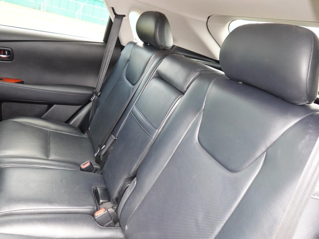 Lexus RX 350 Vehicle Full-screen Gallery Image 20