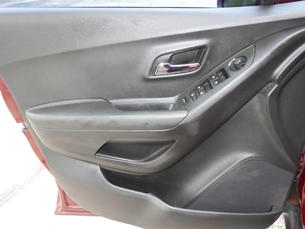 Chevrolet Trax Vehicle Full-screen Gallery Image 18