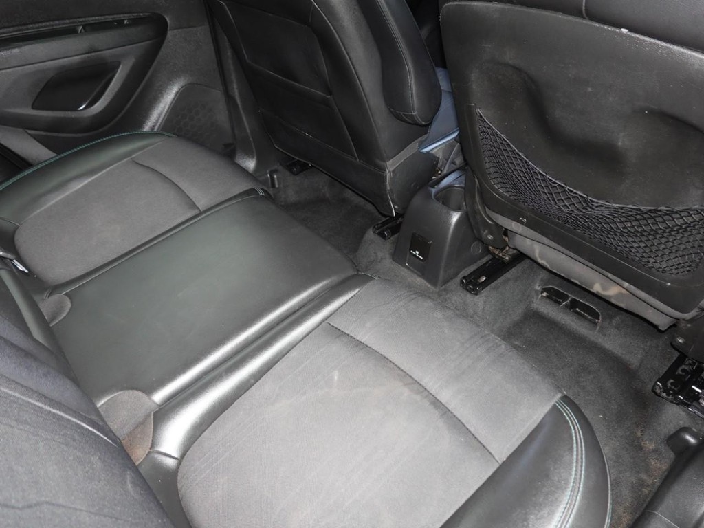 Chevrolet Trax Vehicle Full-screen Gallery Image 24