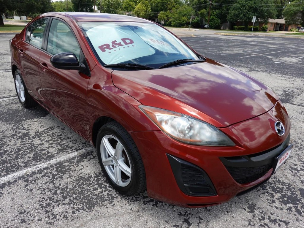 Mazda Mazda3 Sedan Vehicle Full-screen Gallery Image 01