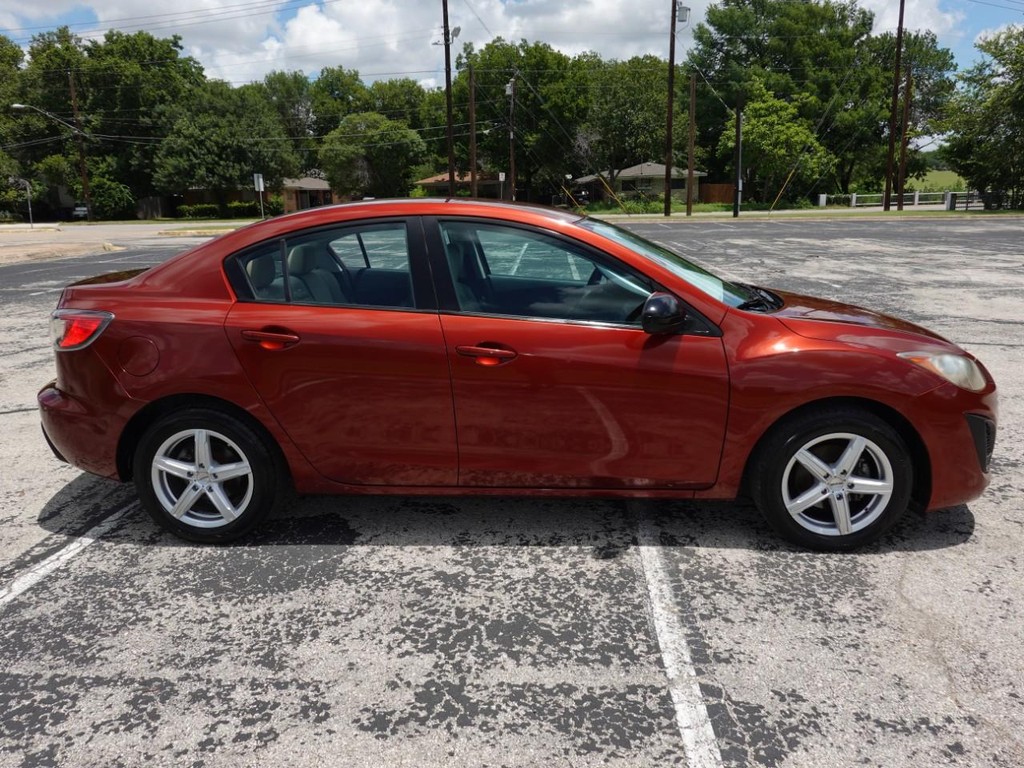 Mazda Mazda3 Sedan Vehicle Full-screen Gallery Image 08