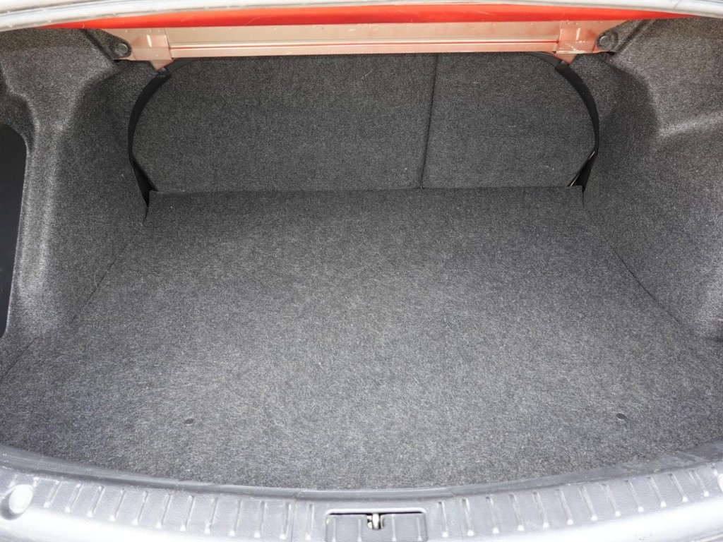 Mazda Mazda3 Sedan Vehicle Full-screen Gallery Image 24