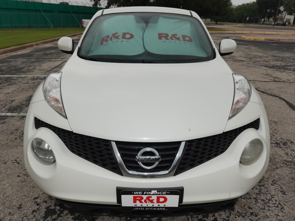 Nissan Juke Vehicle Full-screen Gallery Image 02