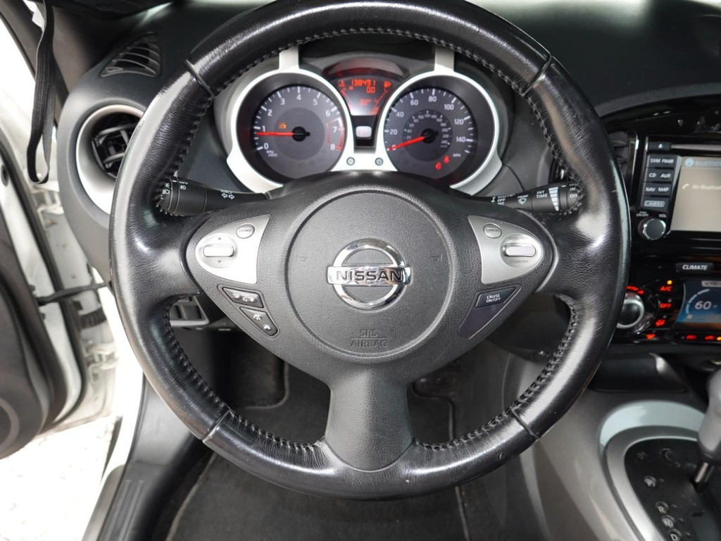 Nissan Juke Vehicle Full-screen Gallery Image 13