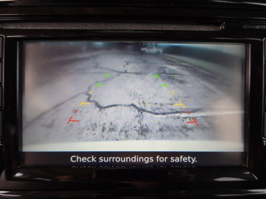 Nissan Juke Vehicle Full-screen Gallery Image 15