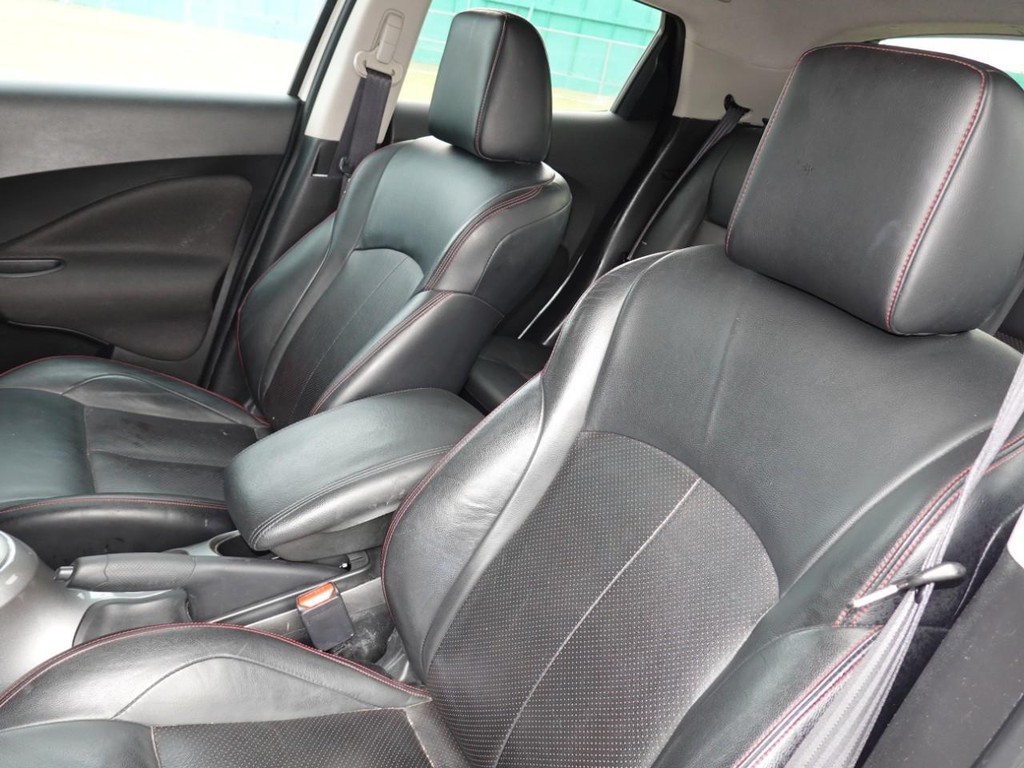 Nissan Juke Vehicle Full-screen Gallery Image 16