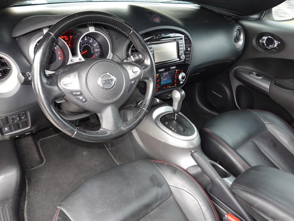 Nissan Juke Vehicle Full-screen Gallery Image 18