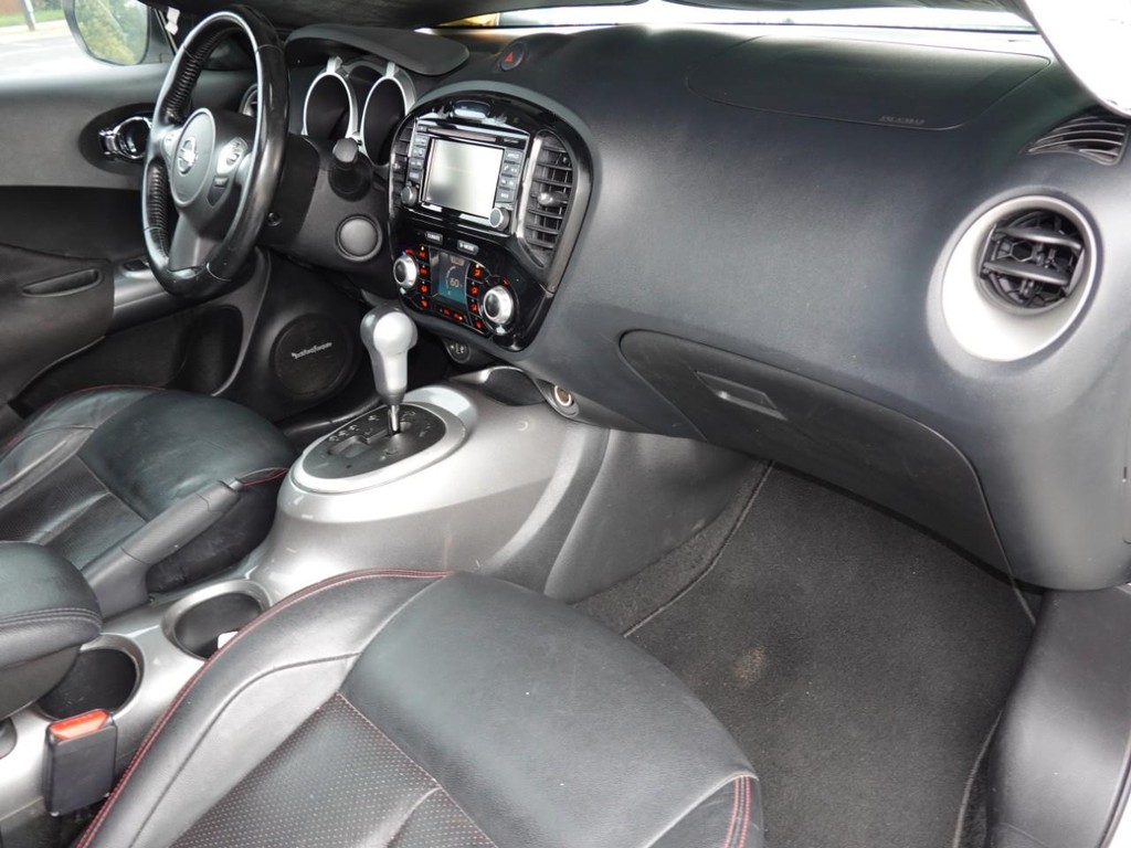 Nissan Juke Vehicle Full-screen Gallery Image 22