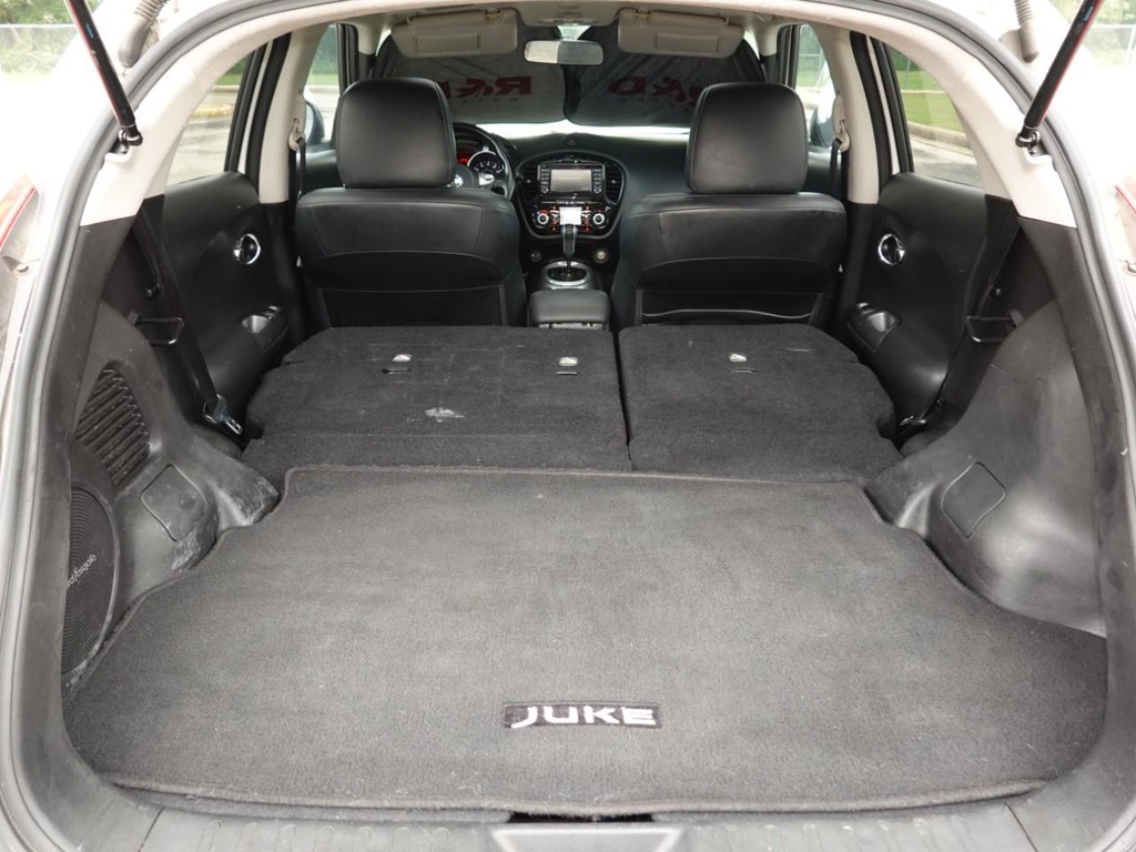 Nissan Juke Vehicle Full-screen Gallery Image 28