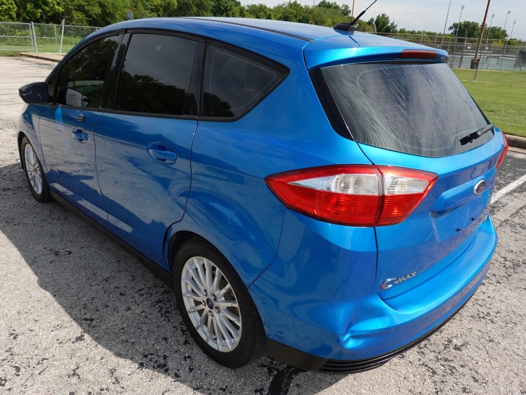 Ford C-Max Hybrid Vehicle Full-screen Gallery Image 05