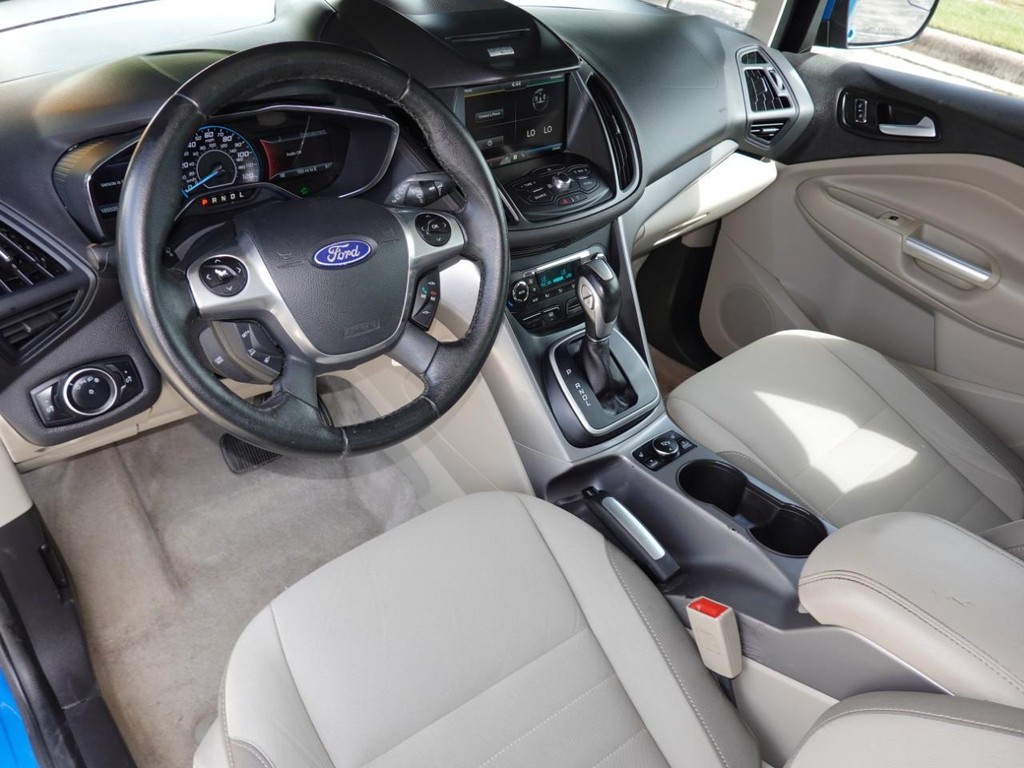 Ford C-Max Hybrid Vehicle Full-screen Gallery Image 16