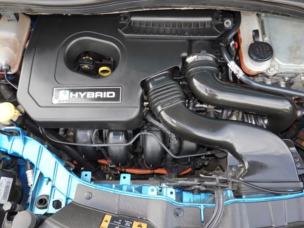 Ford C-Max Hybrid Vehicle Full-screen Gallery Image 27