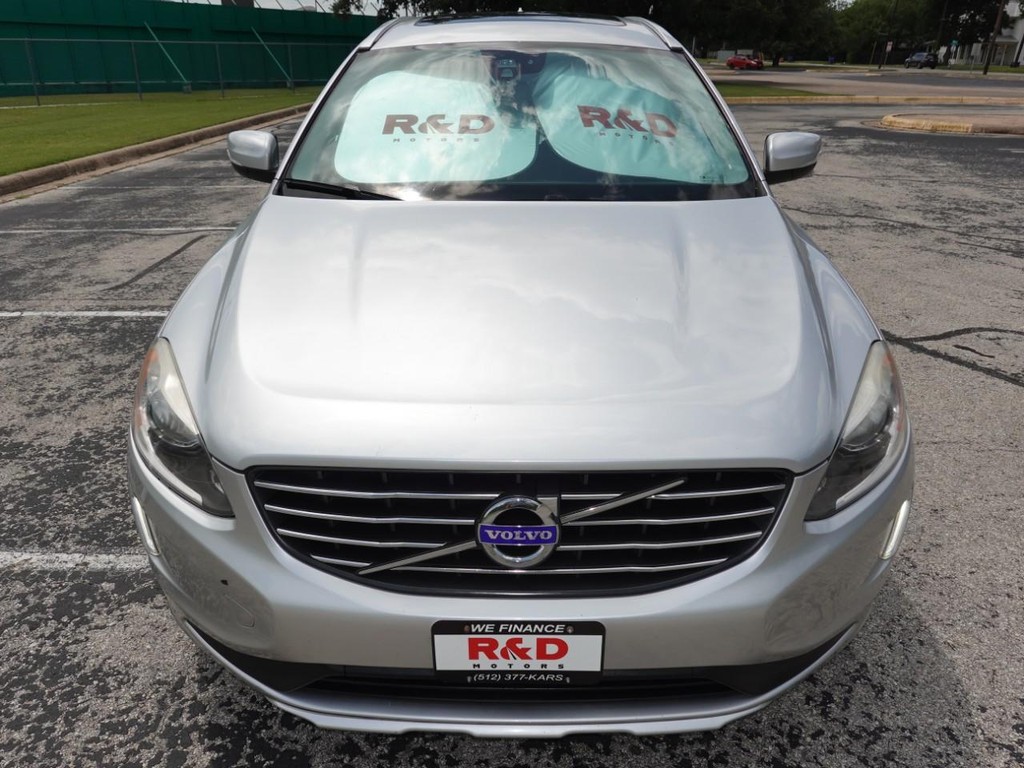 Volvo XC60 Vehicle Full-screen Gallery Image 02