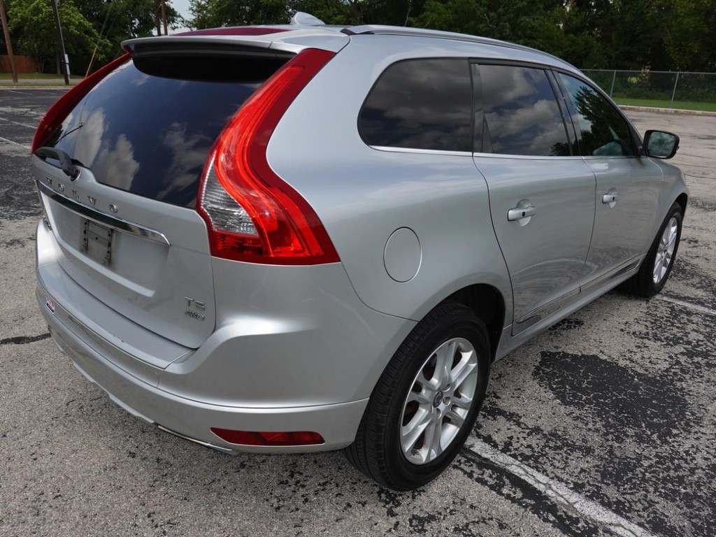 Volvo XC60 Vehicle Full-screen Gallery Image 07