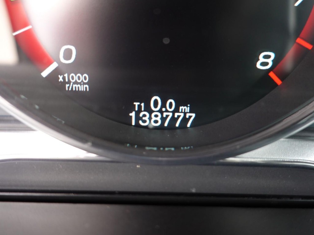 Volvo XC60 Vehicle Full-screen Gallery Image 12