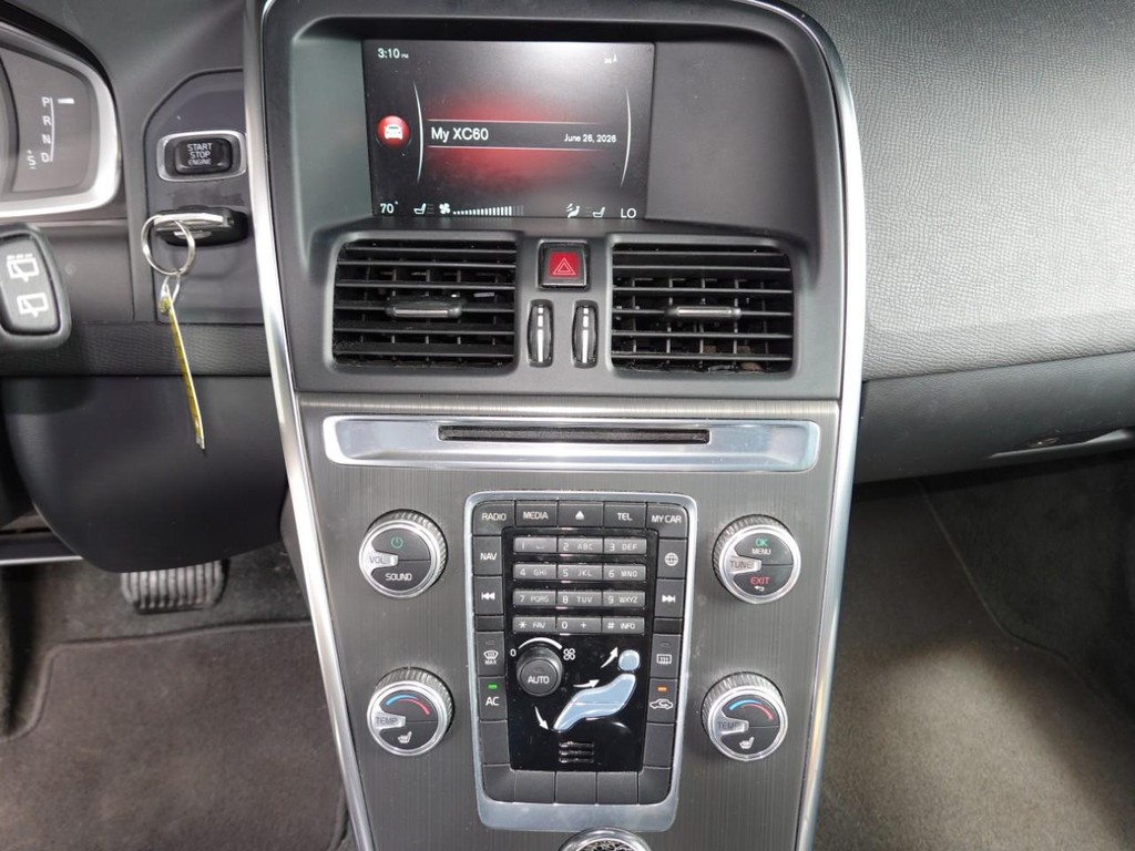 Volvo XC60 Vehicle Full-screen Gallery Image 14