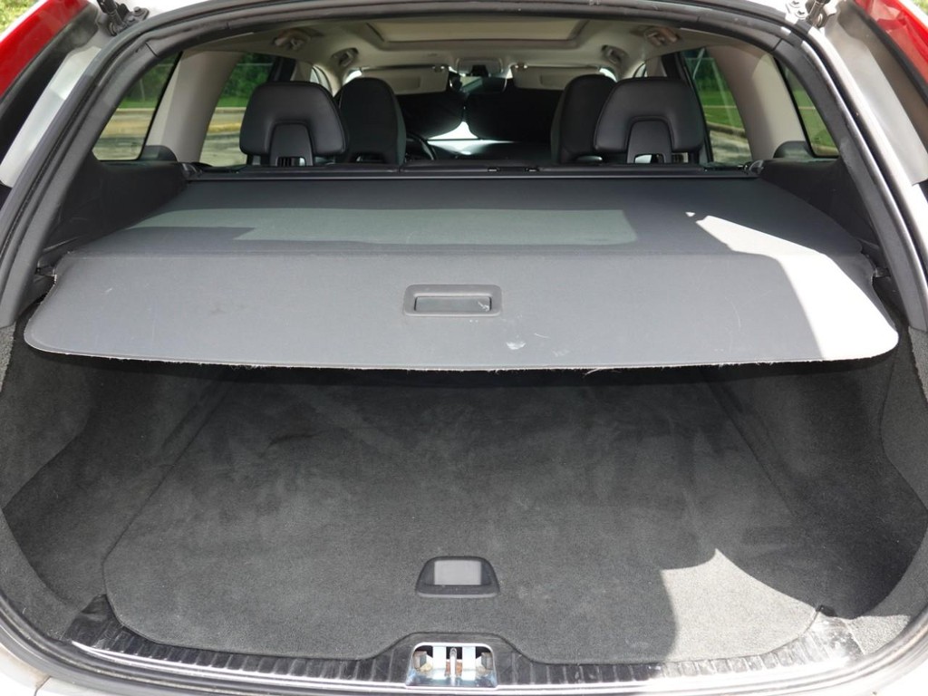 Volvo XC60 Vehicle Full-screen Gallery Image 26