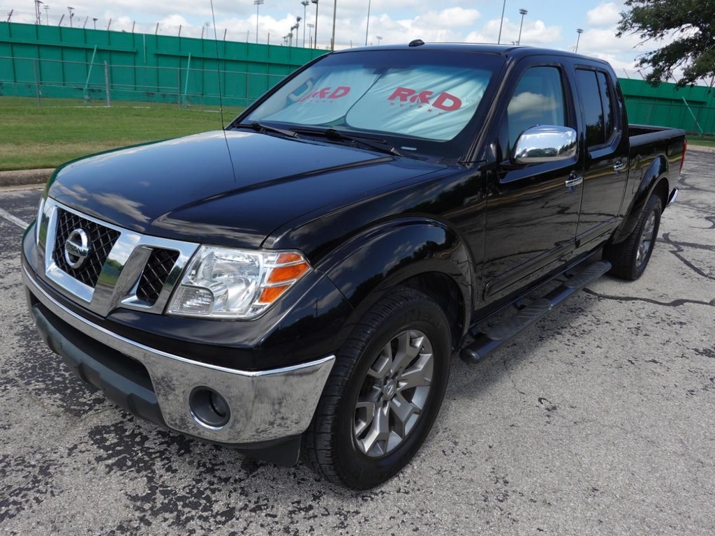 Nissan Frontier Vehicle Full-screen Gallery Image 03