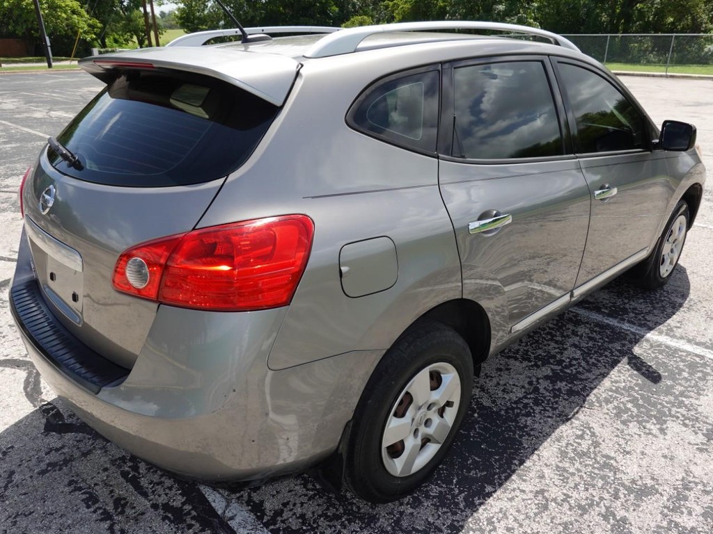 Nissan Rogue Select Vehicle Full-screen Gallery Image 07