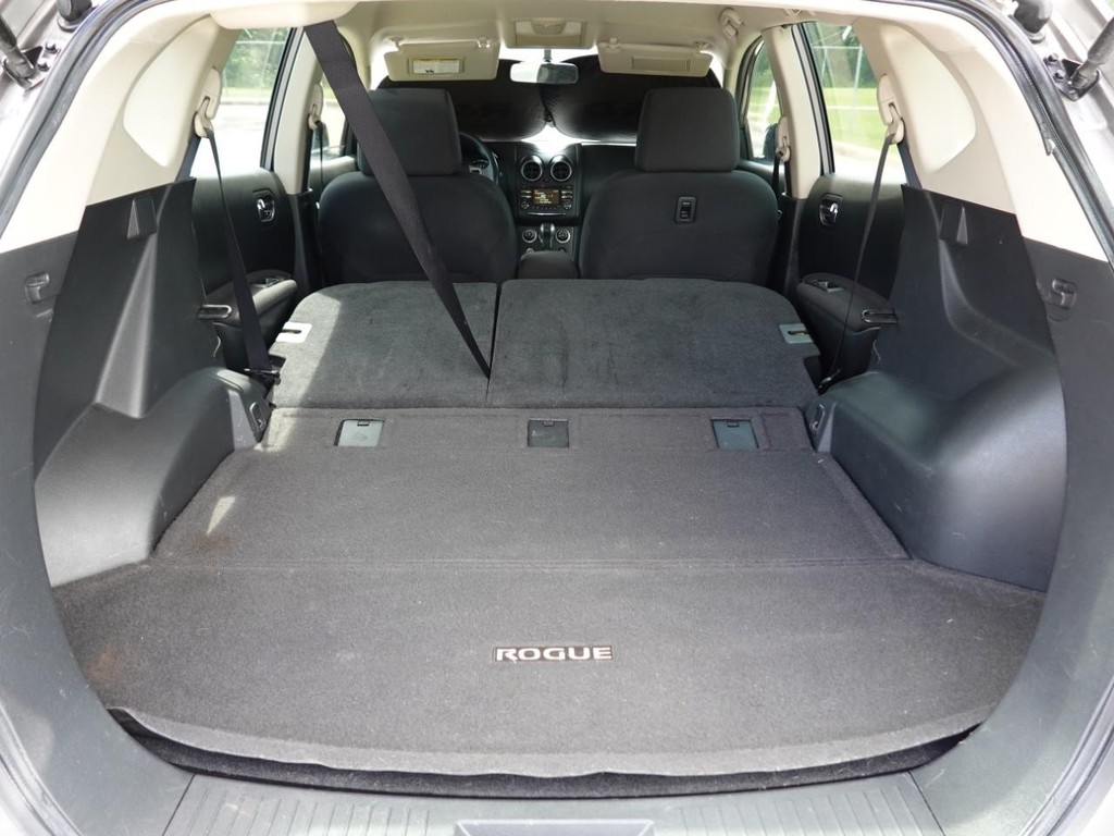 Nissan Rogue Select Vehicle Full-screen Gallery Image 27