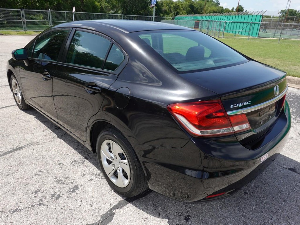 Honda Civic Sedan Vehicle Full-screen Gallery Image 05