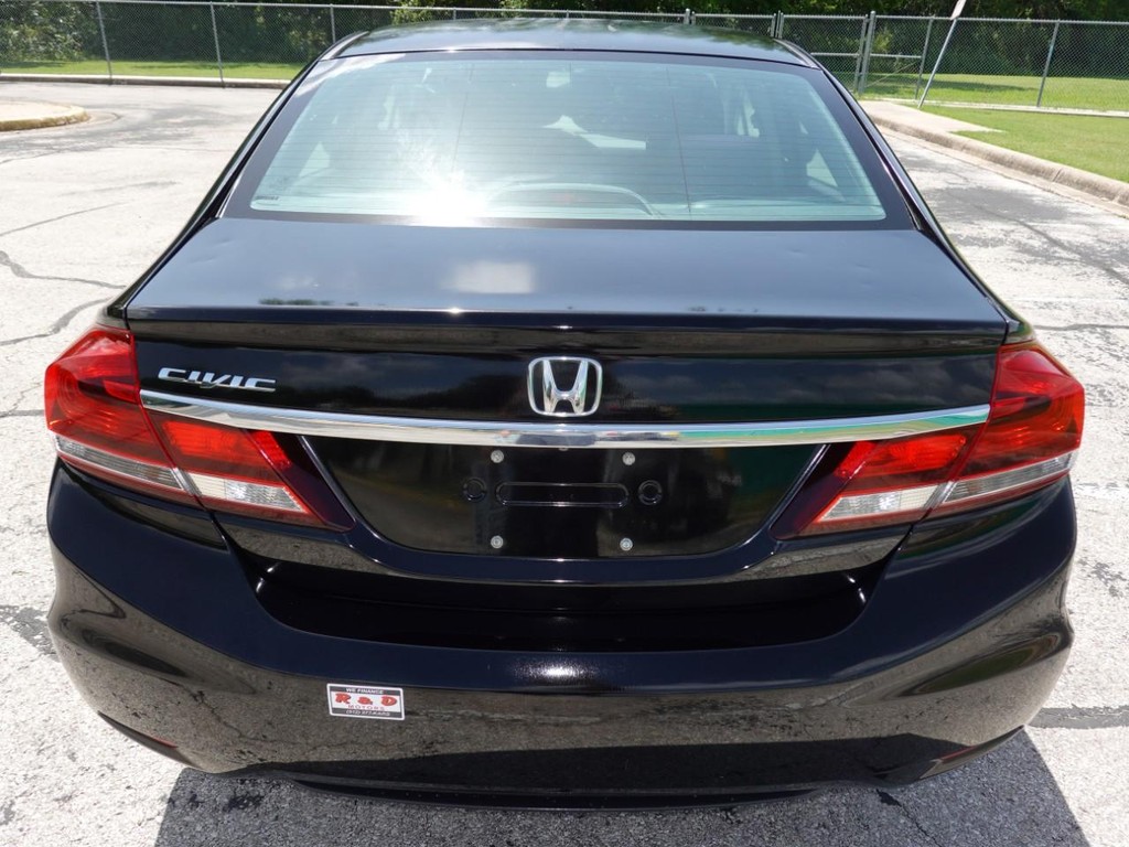 Honda Civic Sedan Vehicle Full-screen Gallery Image 06