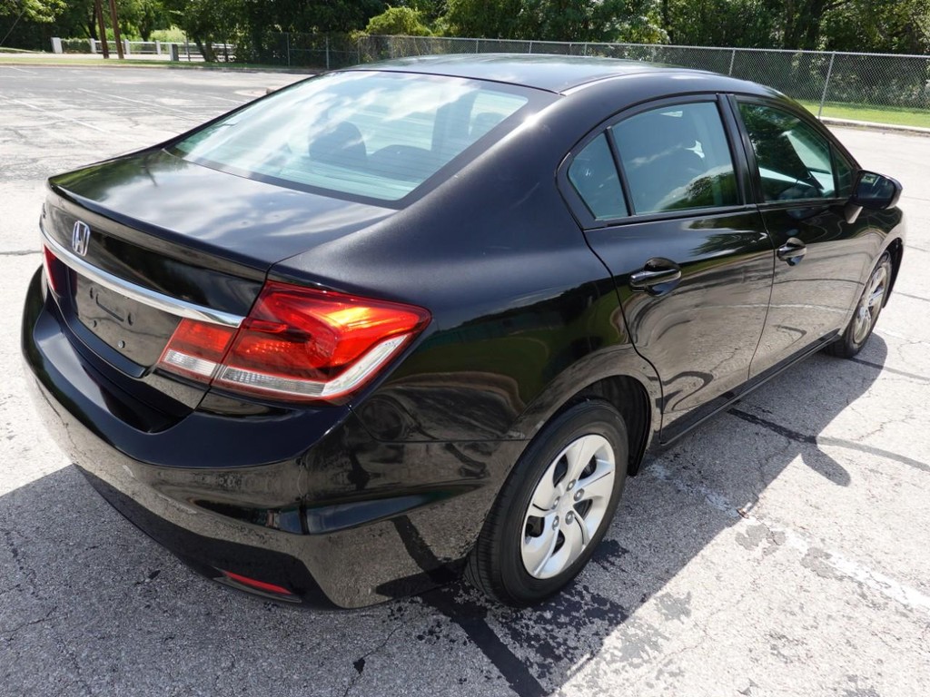 Honda Civic Sedan Vehicle Full-screen Gallery Image 07