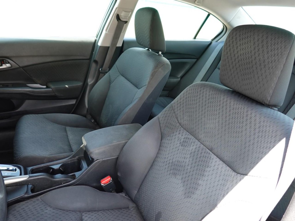 Honda Civic Sedan Vehicle Full-screen Gallery Image 16