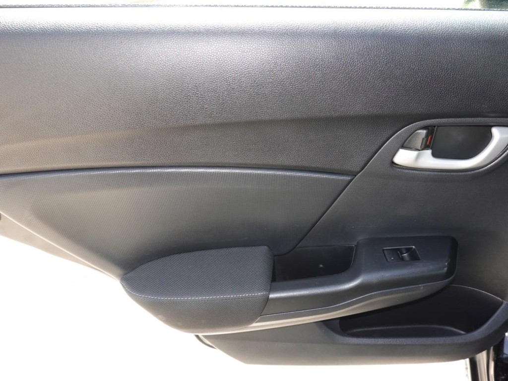 Honda Civic Sedan Vehicle Full-screen Gallery Image 19