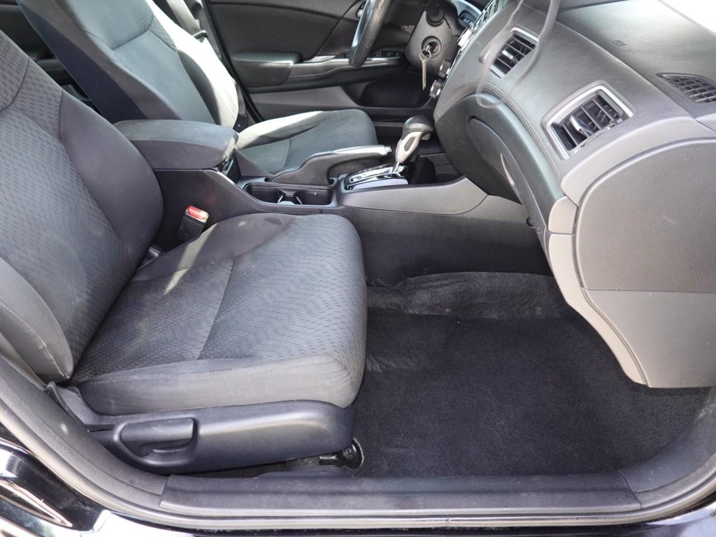 Honda Civic Sedan Vehicle Full-screen Gallery Image 21
