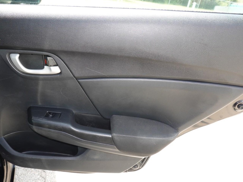 Honda Civic Sedan Vehicle Full-screen Gallery Image 24