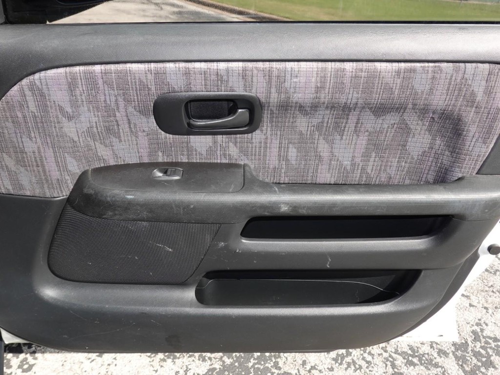 Honda CR-V Vehicle Full-screen Gallery Image 22