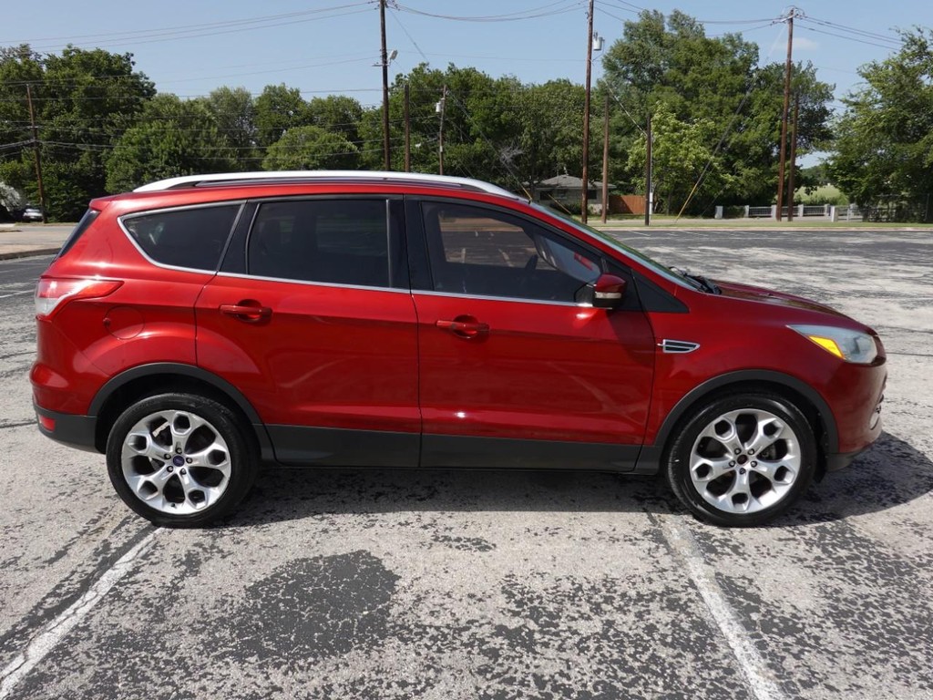 Ford Escape Vehicle Full-screen Gallery Image 08
