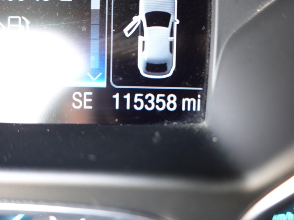 Ford Escape Vehicle Full-screen Gallery Image 12