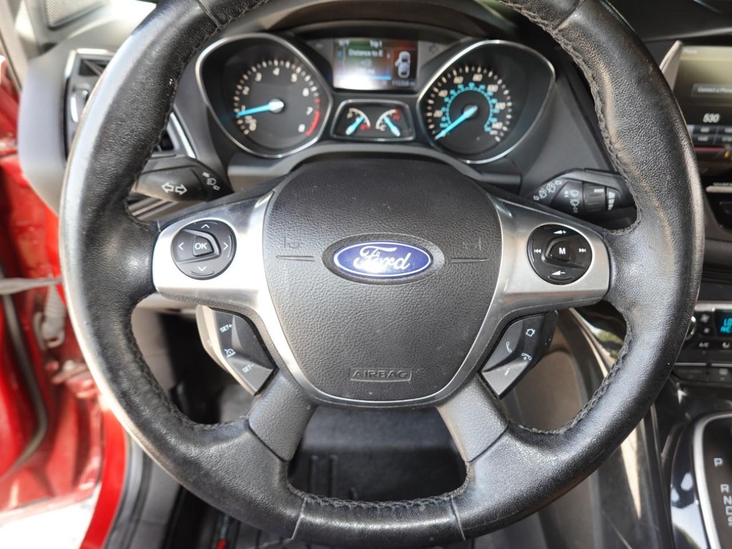 Ford Escape Vehicle Full-screen Gallery Image 13