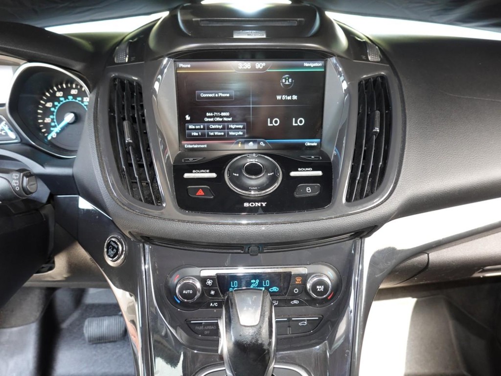 Ford Escape Vehicle Full-screen Gallery Image 14