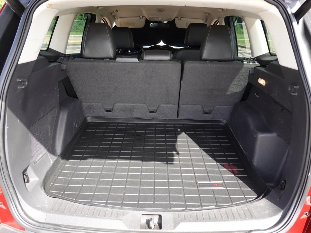 Ford Escape Vehicle Full-screen Gallery Image 25