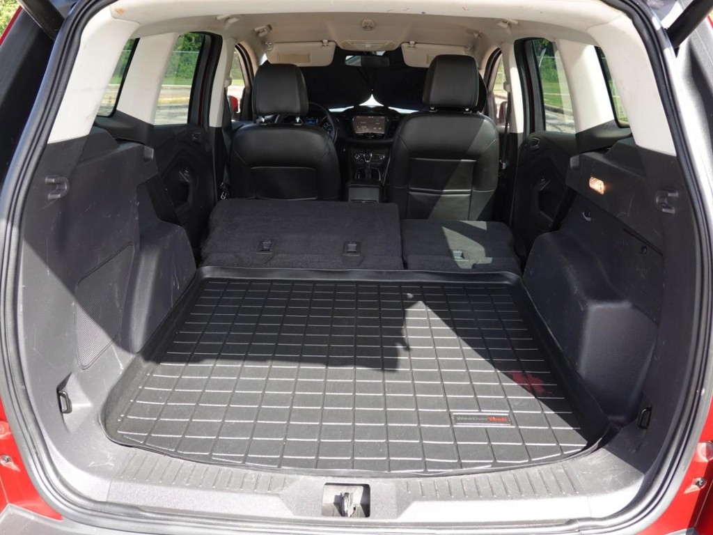 Ford Escape Vehicle Full-screen Gallery Image 26
