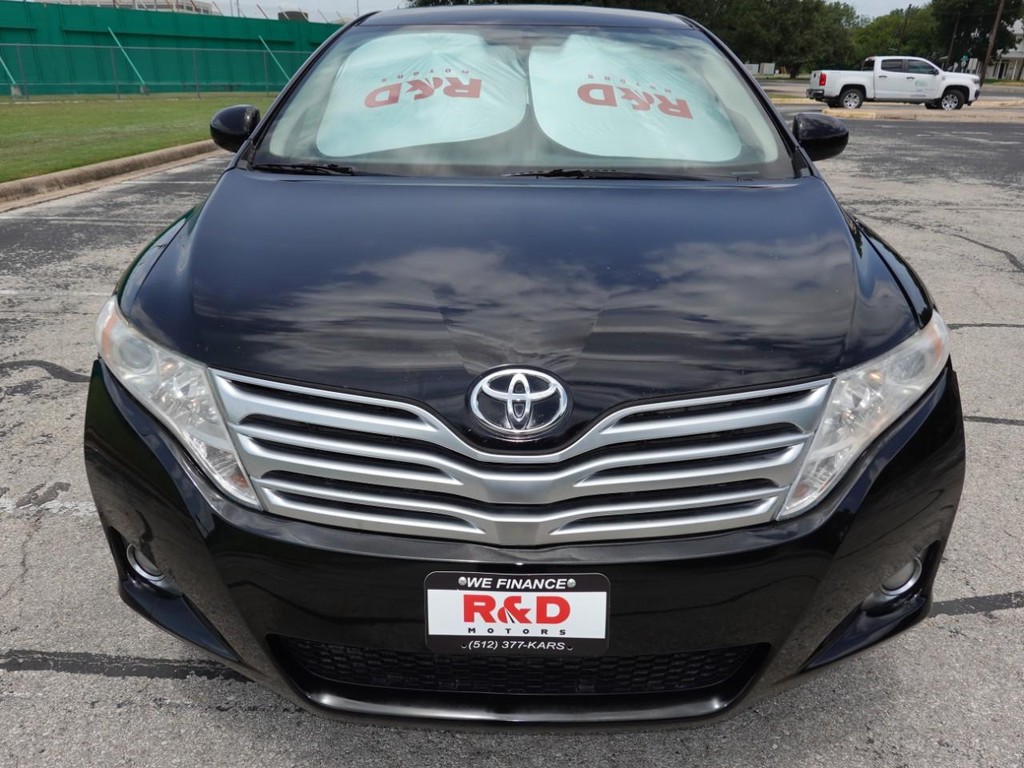 Toyota Venza Vehicle Full-screen Gallery Image 02